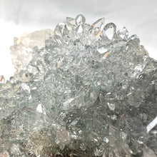Load image into Gallery viewer, Shangaan Quartz - South Africa
