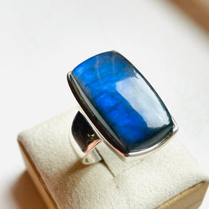 Labradorite Polished Rectangle Statement Ring - US 9.5