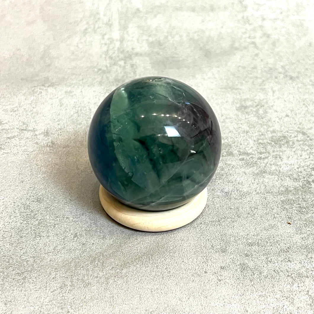 Fluorite Sphere L (6cm)