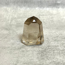 Load image into Gallery viewer, Natural Citrine Point (6x5x3cm)
