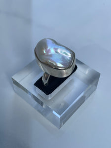 Mother of Pearl Ring - US 7