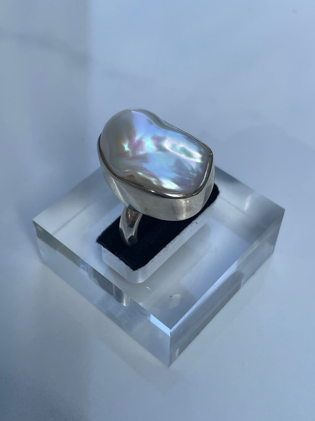 Mother of Pearl Ring - US 7
