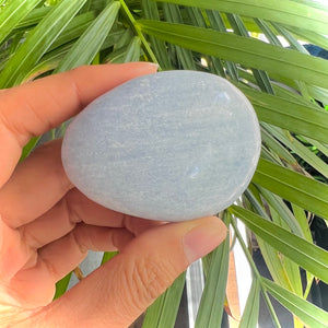 Blue Calcite Pebble (6x4.5cm)