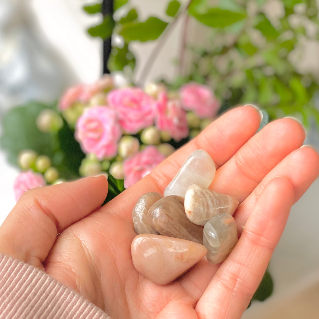 Peach Moonstone Pocket Stone (tumblestone)