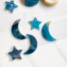 Load image into Gallery viewer, Agate Windchime (Teal)
