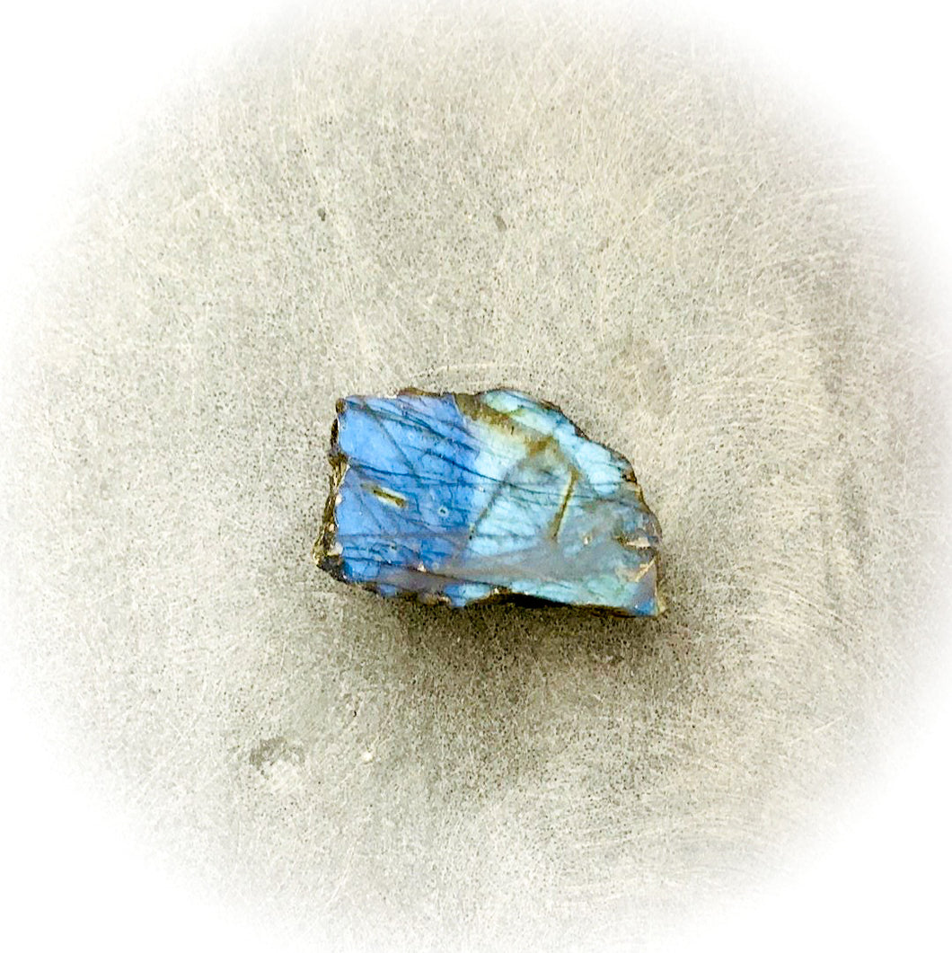 Labradorite Rough (One size)