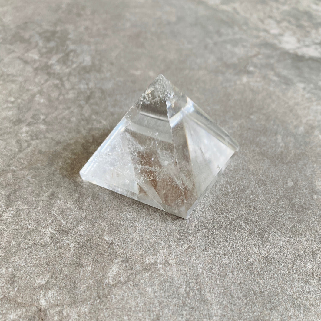 Quartz Pyramid (Medium 4cm)