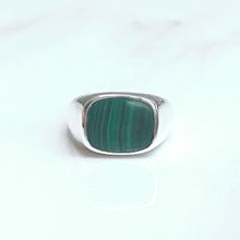 Load image into Gallery viewer, Malachite Signet Ring
