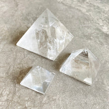 Load image into Gallery viewer, Quartz Pyramid (Medium 4cm)
